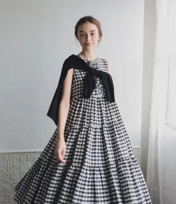 UNMINOU 앙미누 깅엄 프릴 티어드 원피스