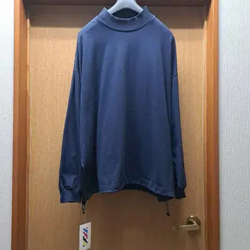 is-ness BALLOON MOCK LONG SLEEVE 이즈네스