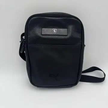 페라리 푸마 숄더백 가죽 블랙 레어 Ferrari PUMA