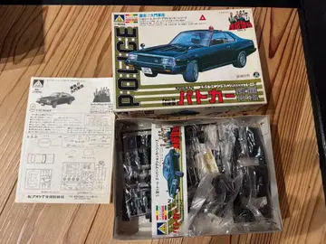 서부경찰 Nissan 복면 순찰차 1/32 내부 가방 미개봉 노후화