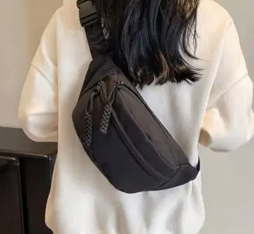 블랙 나일론 슬링백