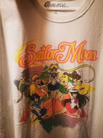 초레어 XL Sailor moon Tshirt 화이트 T셔츠 화이트