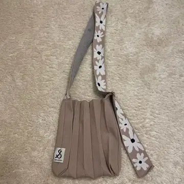 JOSEPH AND STACEY 플리츠 백