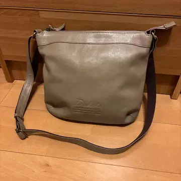 Dakota 오크 가죽 숄더백