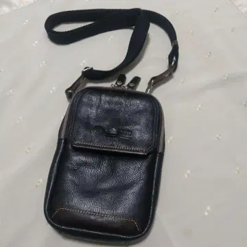 DOUBLES [새상품급] 가죽 남성용 숄더백