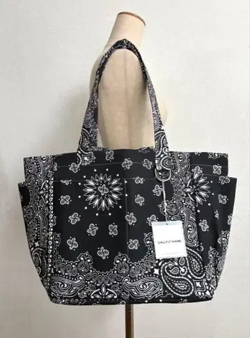 CALL IT BY YOUR NAME 피크닉 백 반다나 패턴 백