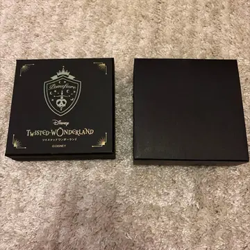 Disney 공식 트위스티드 원더랜드 팔찌 포무피오레 기숙사