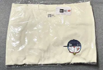 [ 새상품 미개봉 ] NEW ERA 뉴에라 도라에몽 T셔츠 M 사이즈