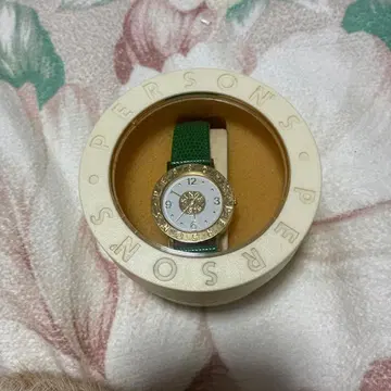 person's 손목시계