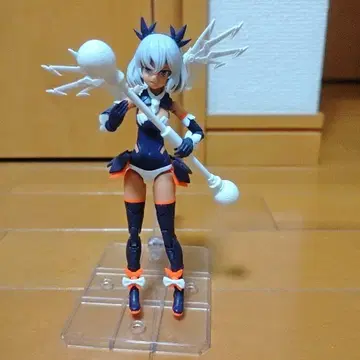 30 MINUTES SISTERS 일샤나 받침대 증정