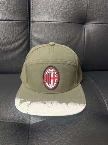 adidas AC Milan 올리브 그린 스트레이트 캡