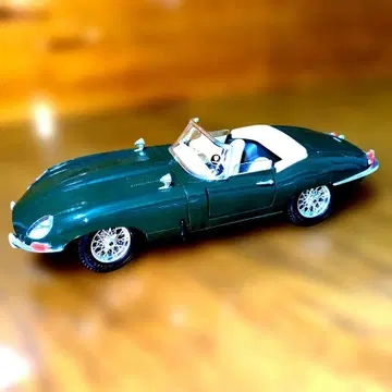 재규어 E 타입 1/18 스케일 다이캐스트 모델카 와이퍼 누락