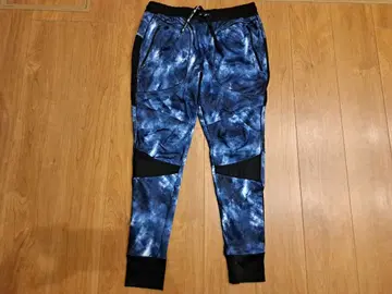 워크맨 WORKMAN 파랑과 블랙의 타이다이 패턴 스트레치 팬츠
