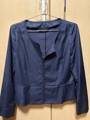 UNTITLED 노카라 자켓 사이즈 3 네이비