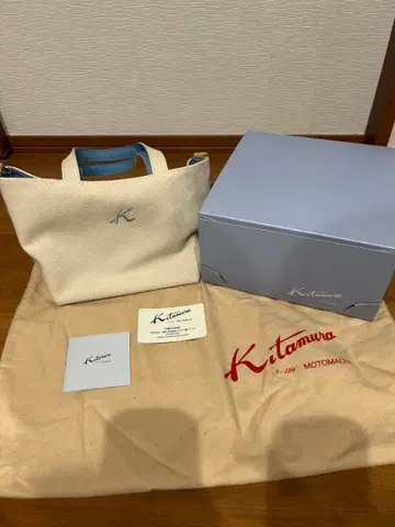 [ 미사용 ] 키타무라 K 자수 화이트 핸드백