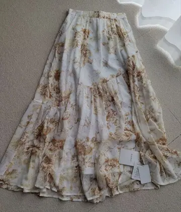 리랜드트루 플레어 스커트 봄/여름 Rirandture 롱 스커트