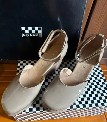 미사용 노네임 NO NAME 베이지 앵클 스트랩 펌프스 38
