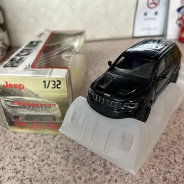 Jeep Grand Cherokee 1/32 블랙 미니카