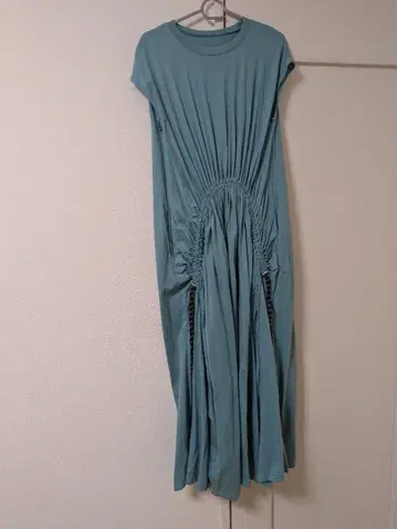 청록색 개더 롱 원피스 반팔