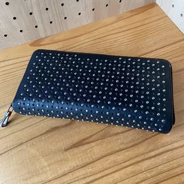 NUMBER (N)INE 스터드 x 펀칭 가죽 라운드 롱 지갑