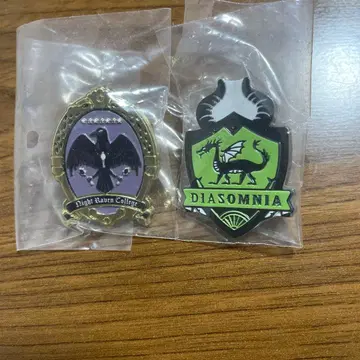 트위스테 디아 소무니아 나이트 레이븐 칼리지 기숙사 문장 핀 배지