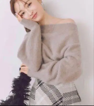 SNIDEL 스나이델 폭스 알파카 오프숄더 풀오버 니트