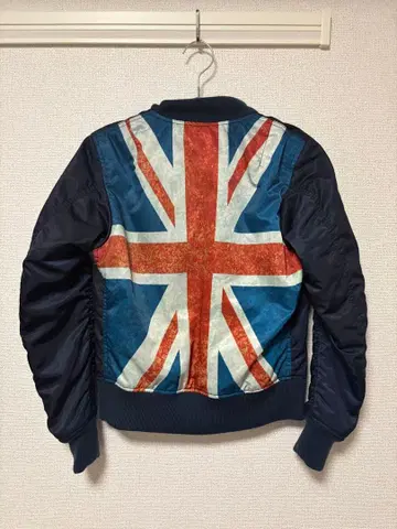 AVIREX 35주년 한정판 모델 MA-1 유니언 잭 리버서블