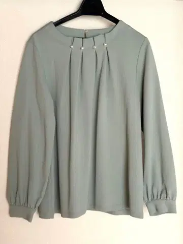 [ 시착만 한 상품 ] ketty 케티 핀턱 펄 사용 블라우스 M 사이즈