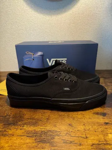 VANS AUTHENTIC REISSUE 44 트리플 블랙