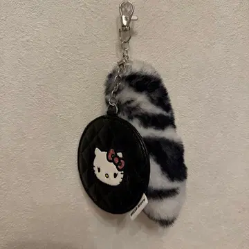 산리오 헬로키티 꼬리 달린 거울 참 제브라 패턴 아베일