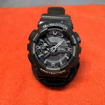 G-SHOCK GA-110C 아날로그/디지털 블랙 손목시계