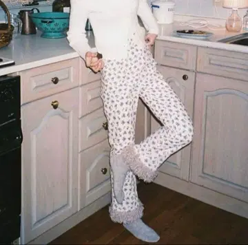 Bibiy 플라워 푸들 팬츠