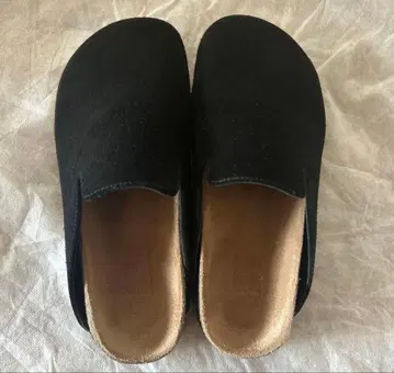 ETRE TOKYO 스웨이드 가죽 크로그 슈즈 블랙 37