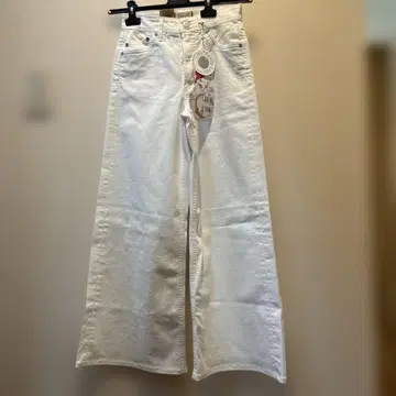 Yanuk 화이트 와이드 플레어 데님