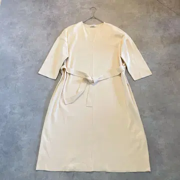 새상품급 데미룩스 빔즈 2WAY V넥 원피스 아이보리