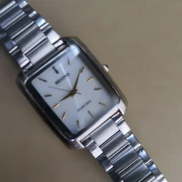 작동품. REGUNO 솔라 쿼츠 손목시계 실버 새상품급