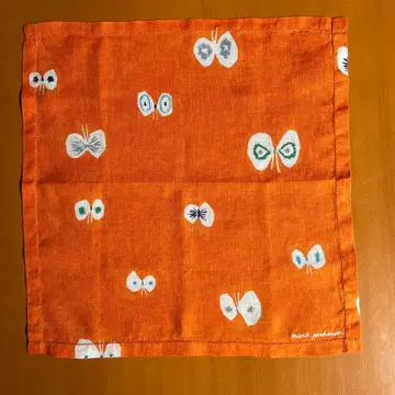 미나 페르호넨 손수건