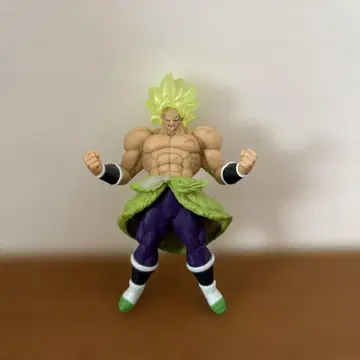 드래곤볼 브로리 피규어