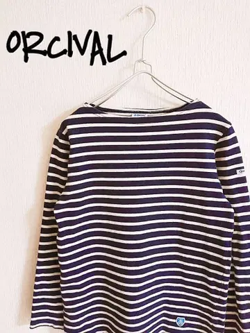 D221171 ORCIVAL 패치 부착 보더 긴팔 티셔츠