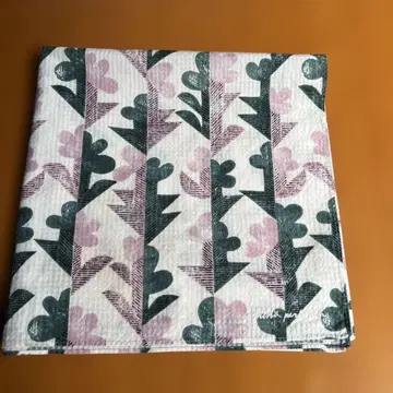 미나 페르호넨 손수건