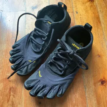 비브람 Vibram 파이브핑거스 블랙 19W7401