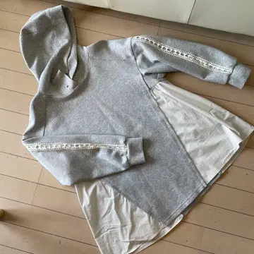 leilian EZUMI 그레이 후드 부착 후드티 레이스 포함