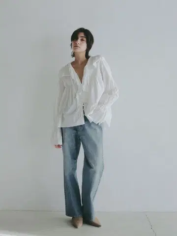 미사용 새상품 ETRE TOKYO 하이라이즈 스트레이트 데님