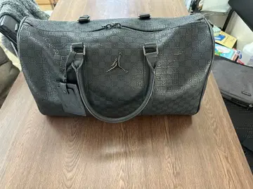 나이키 조던 모노그램 더플백 (L 사이즈, 40L)