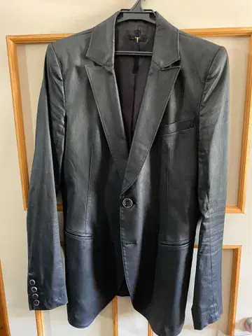 LGB 블랙 가죽 자켓