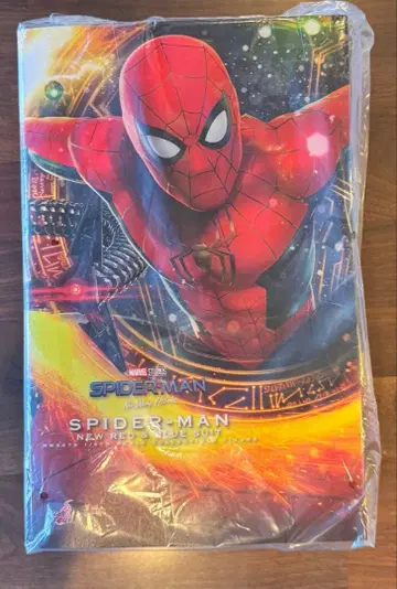 핫토이즈 스파이더맨 뉴 레드&블루 슈트