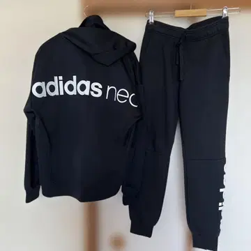 [ 새상품급 ] adidas 후드티 & 스웨트 팬츠 세트