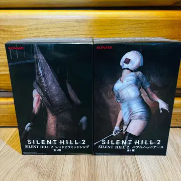 사일런트 힐 버블 헤드 간호사 & 피라미드 헤드 피규어 2체