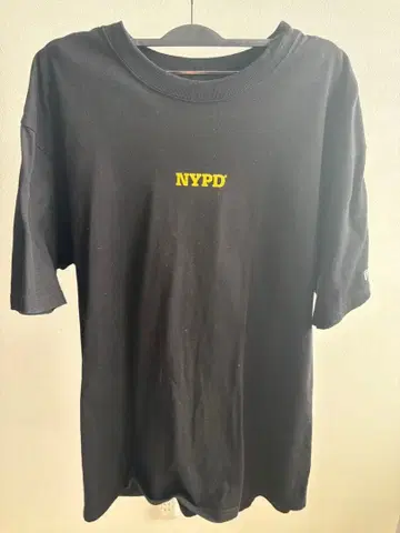 뉴에라 NYPD 경찰 배지 T셔츠 반팔 블랙