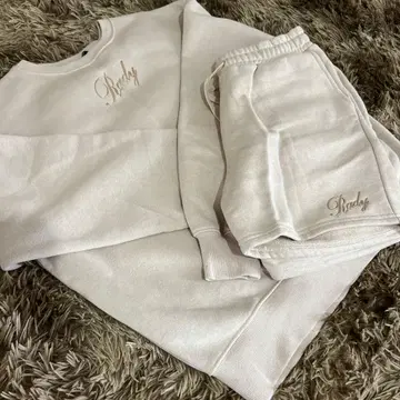 Rady 맨투맨 셋업